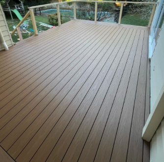 Composite deck with cable railing in New Albany